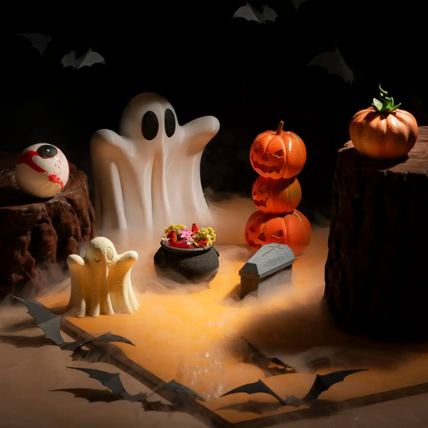 The October Petit Gâteaux Collection